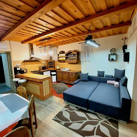 Kata Vendeghaz Apartment Satoraljaujhely