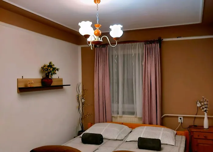 Kata Vendeghaz Apartament *